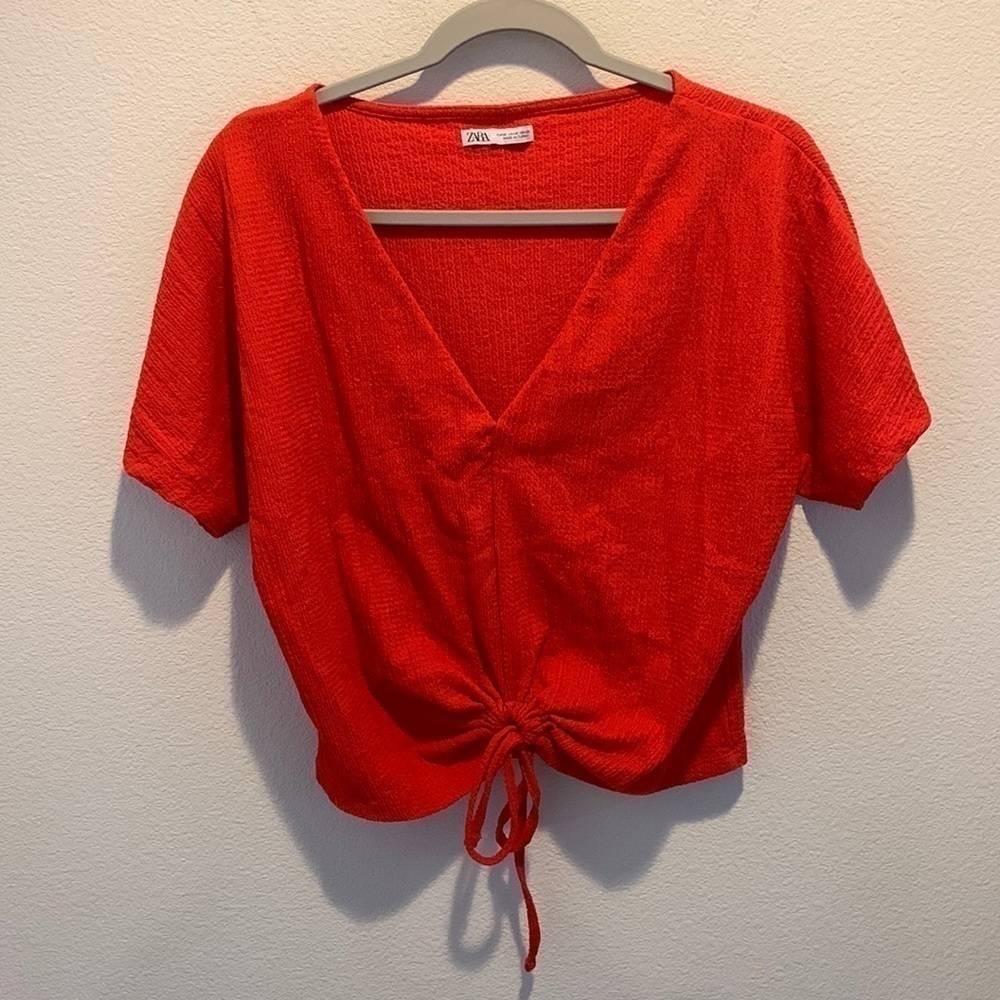 Zara Womens Orange Crop Top. Like new condition. US Medium.​​​​​​​​​​​​​​​​​​
